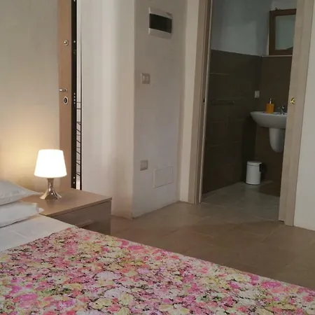 דירה La Dimora Del Borgo ביצ'לייה